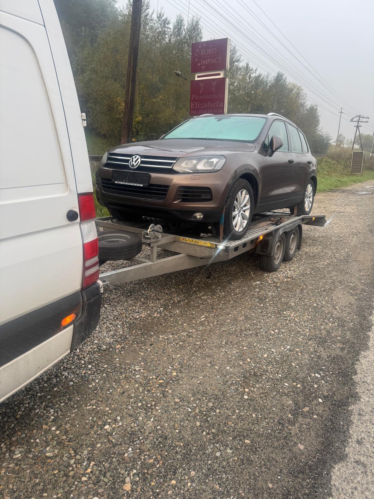 Transport Volkswagen Touareg pe platformă